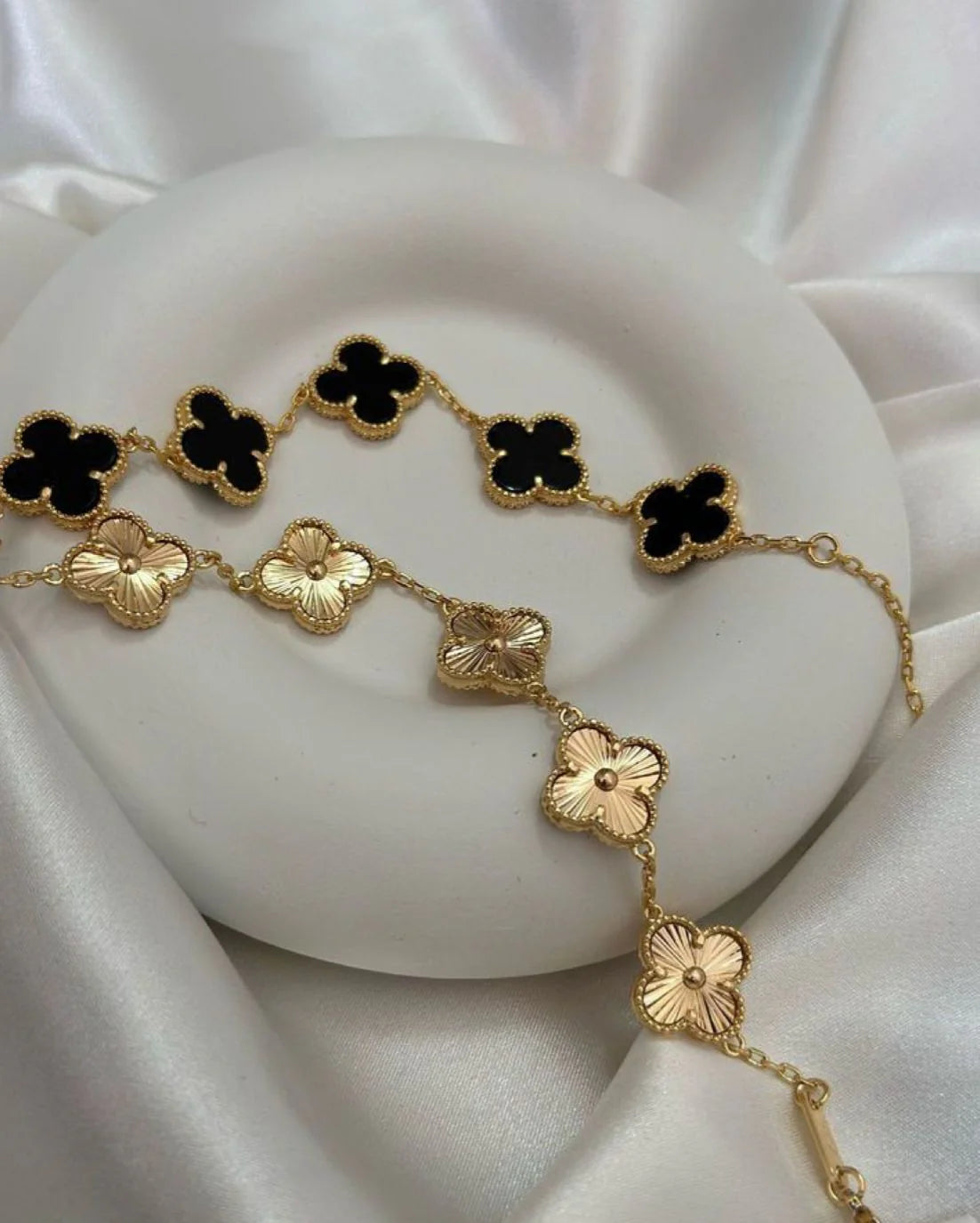 🍀COLLAR Y PULSERA VAN CLEEF + CAJA REGALO.🍀