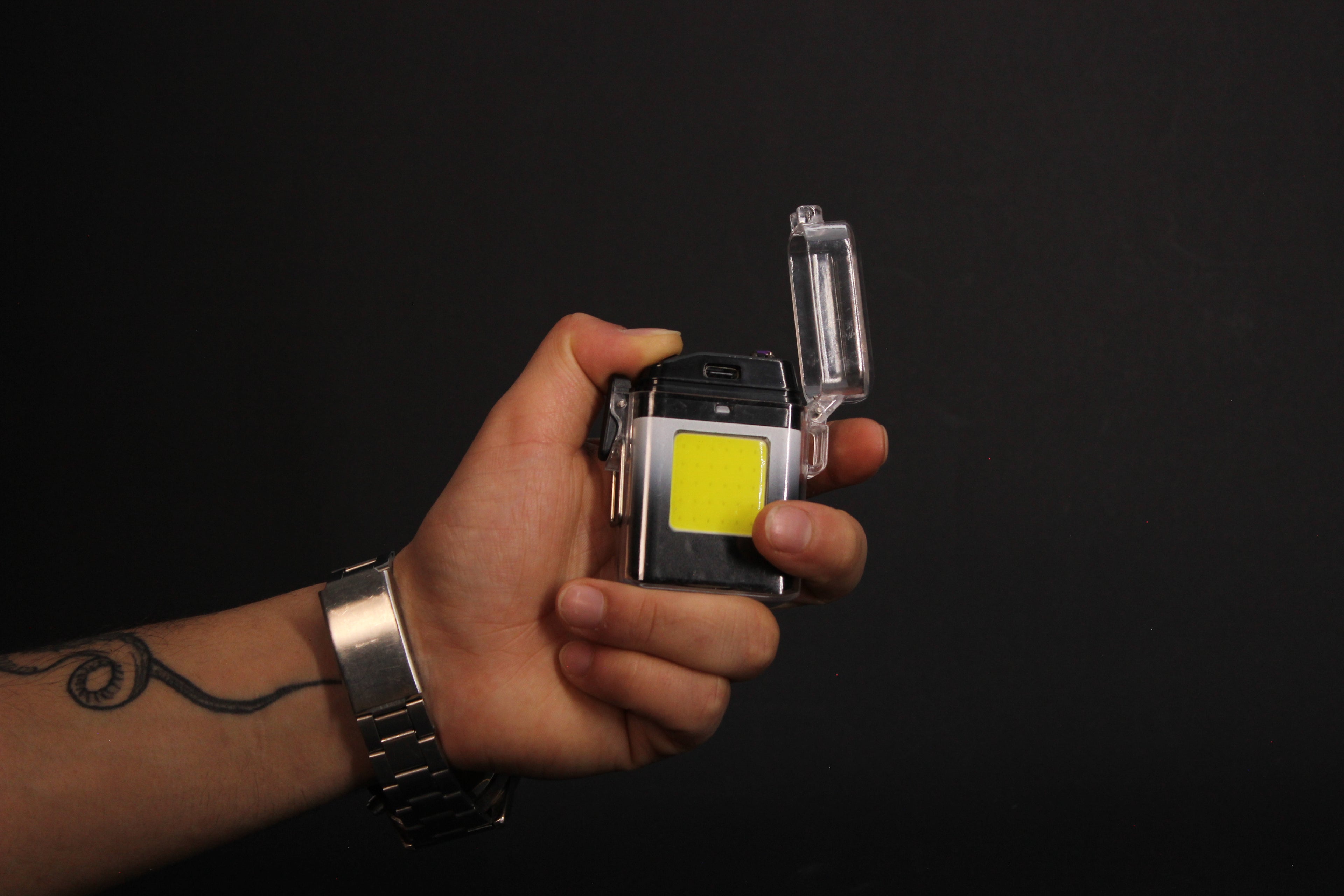 Encendedor con Linterna.